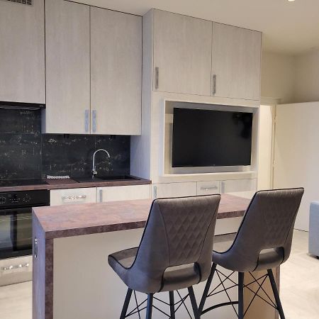Lara II Apartman Debreţin Exterior foto