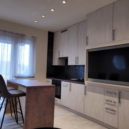 Lara II Apartman Debreţin Exterior foto