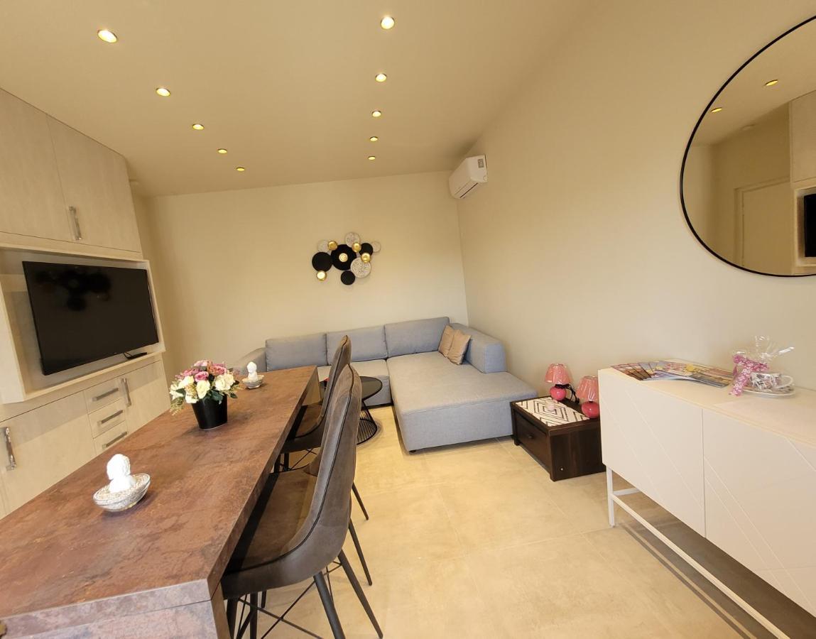 Lara II Apartman Debreţin Exterior foto